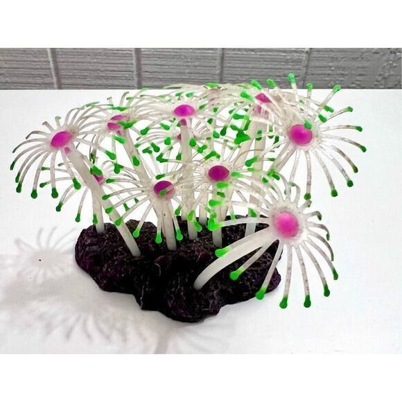 Top Fin Glow-in-the-Dark Moveable Flower Aquarium Ornament - Picture 1 of 6
